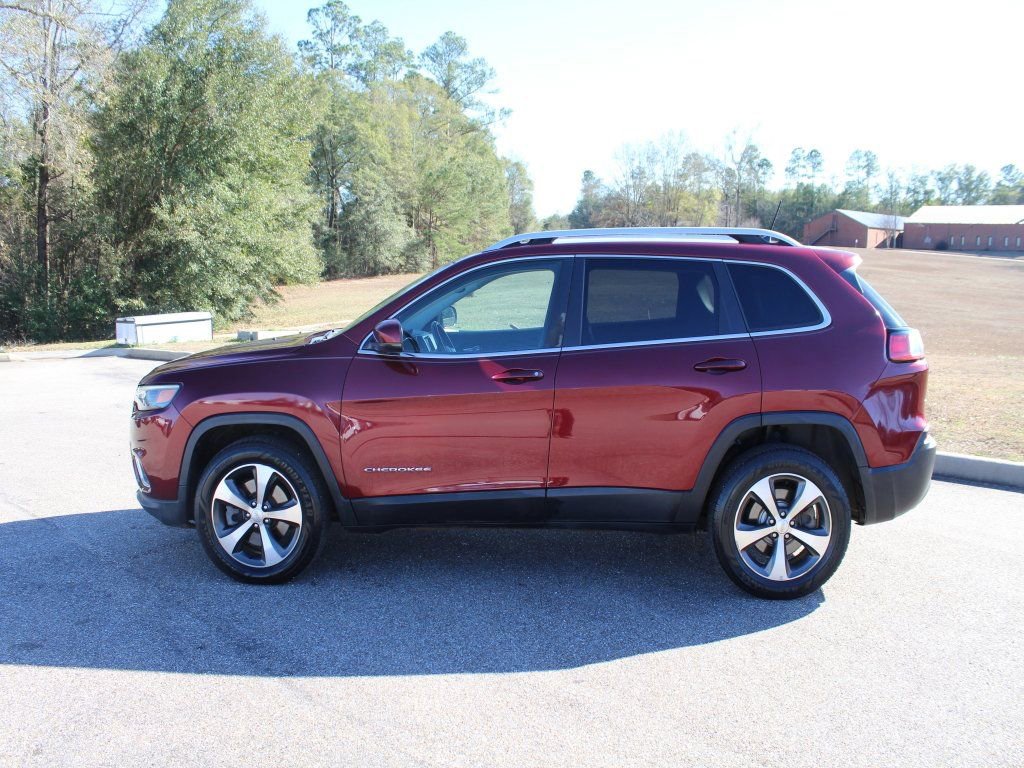 Used 2020 Jeep Cherokee Limited image 11