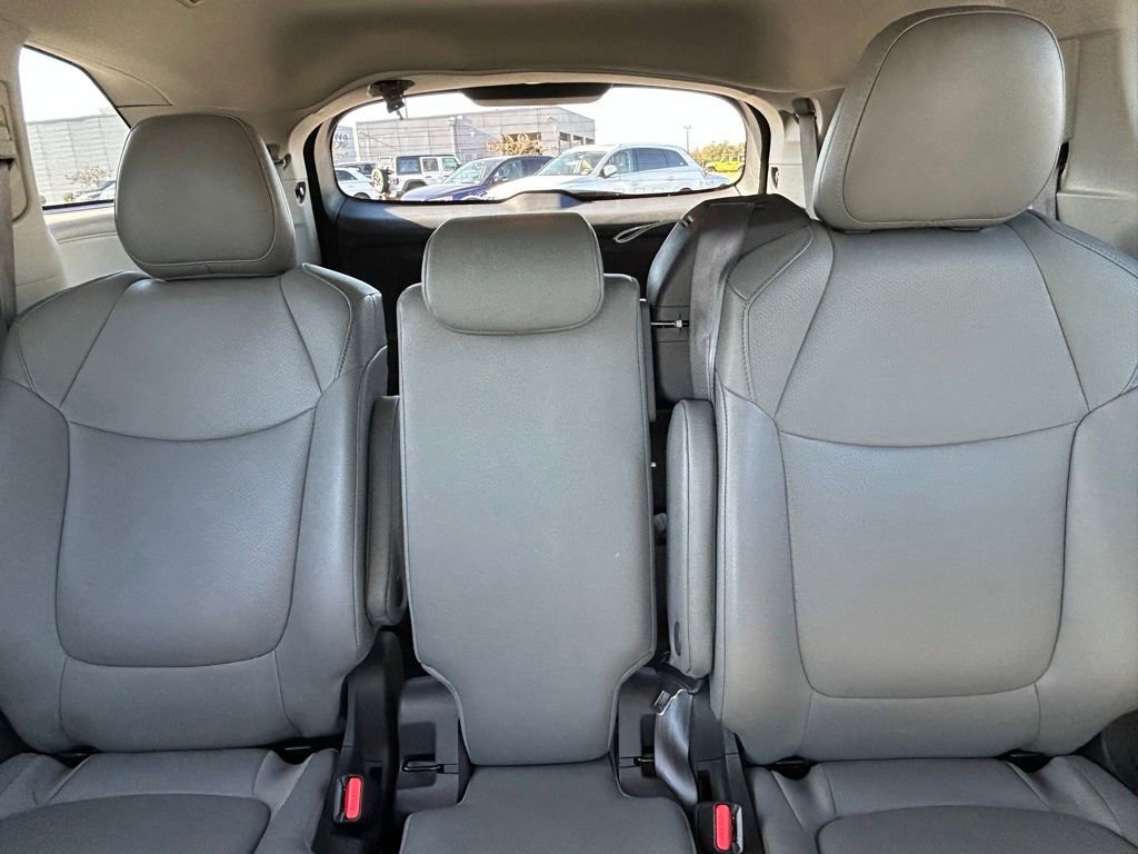 Used 2024 Toyota Sienna XLE image 14