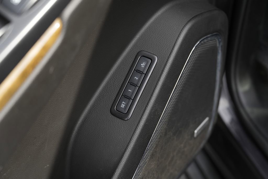 Used 2017 GMC Yukon Denali w/ Open Road Package image 25