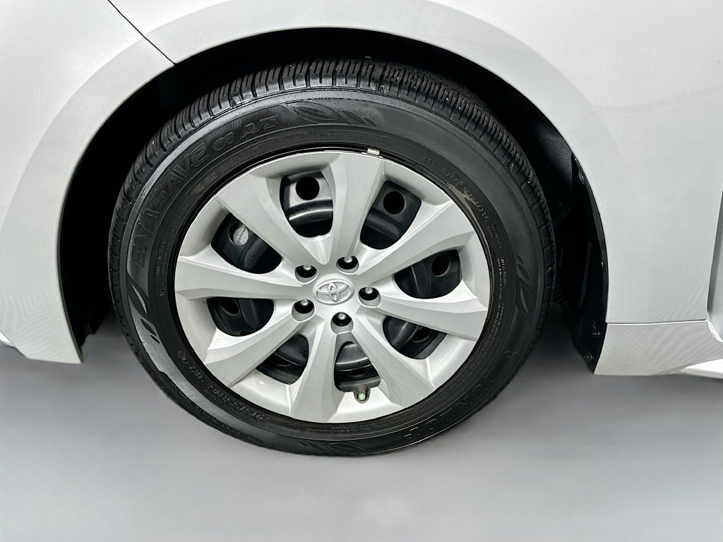 Used 2024 Toyota Corolla LE FWD image 30