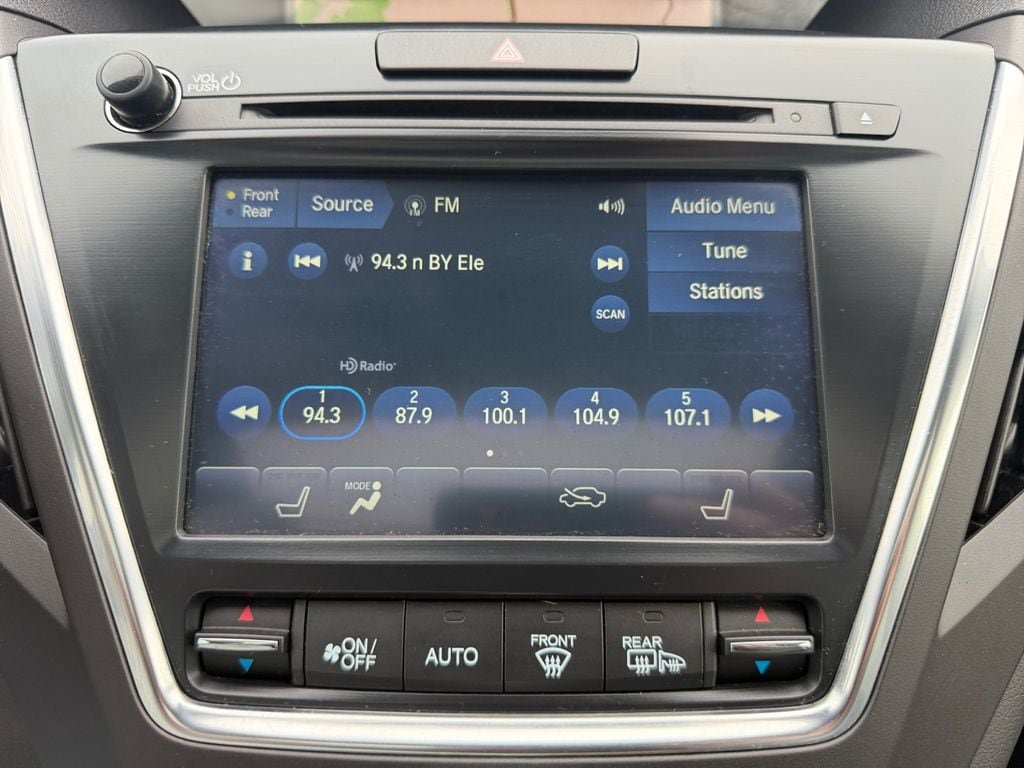 Used 2018 Acura MDX w/ Technology & Entertainment AWD/4WD image 22