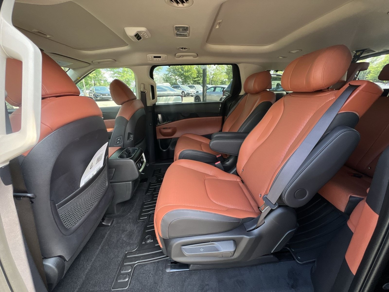 New 2027 Kia Carnival SX Prestige FWD image 31
