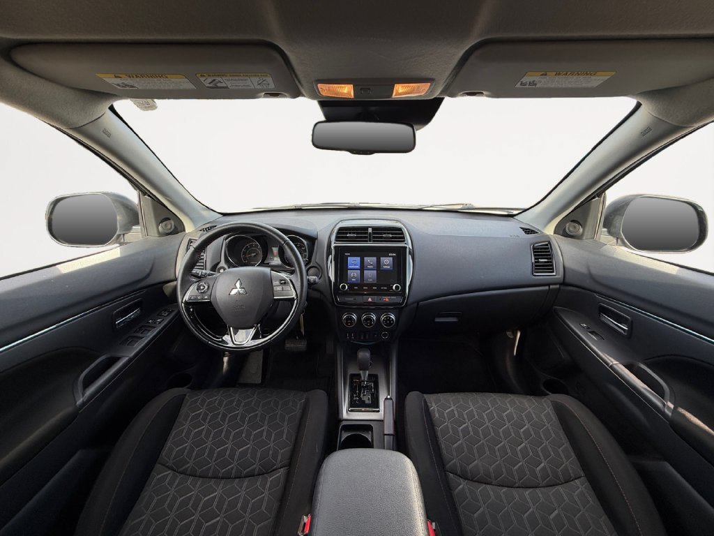 Used 2025 Mitsubishi Outlander Sport AWD image 11