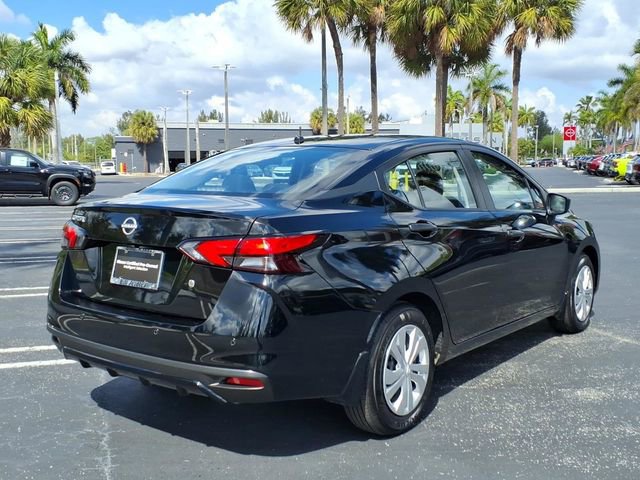 Used 2025 Nissan Versa S w/ Trunk Package FWD image 14