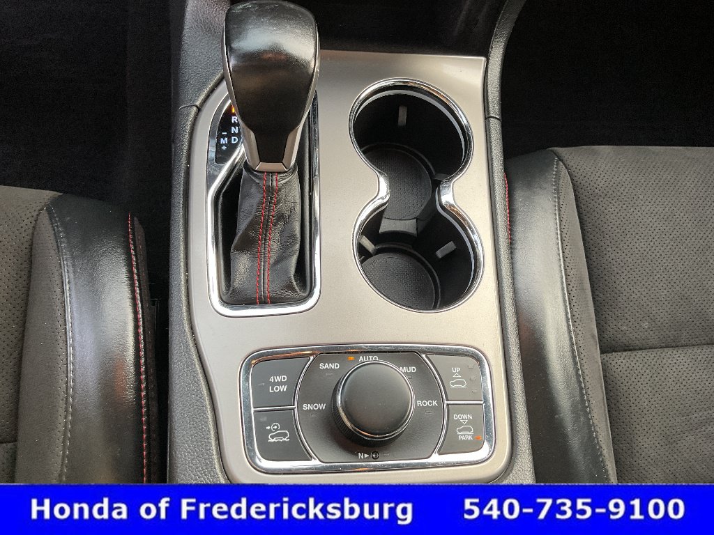 Used 2021 Jeep Grand Cherokee Trailhawk w/ Premium Lighting Group AWD/4WD image 38