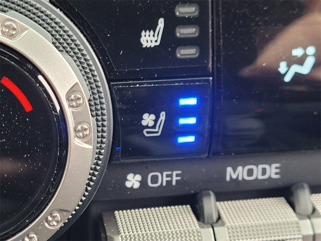 Used 2025 Toyota Tacoma TRD Off-Road image 21