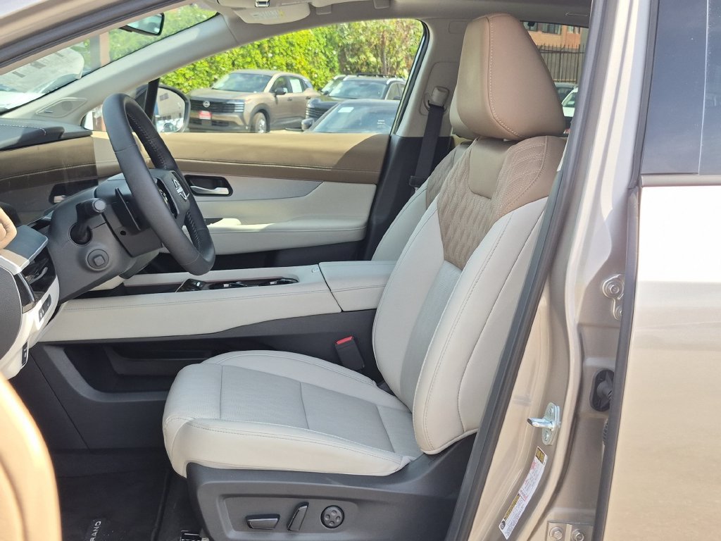 New 2026 Nissan Murano Platinum w/ Cargo Package AWD/4WD image 15