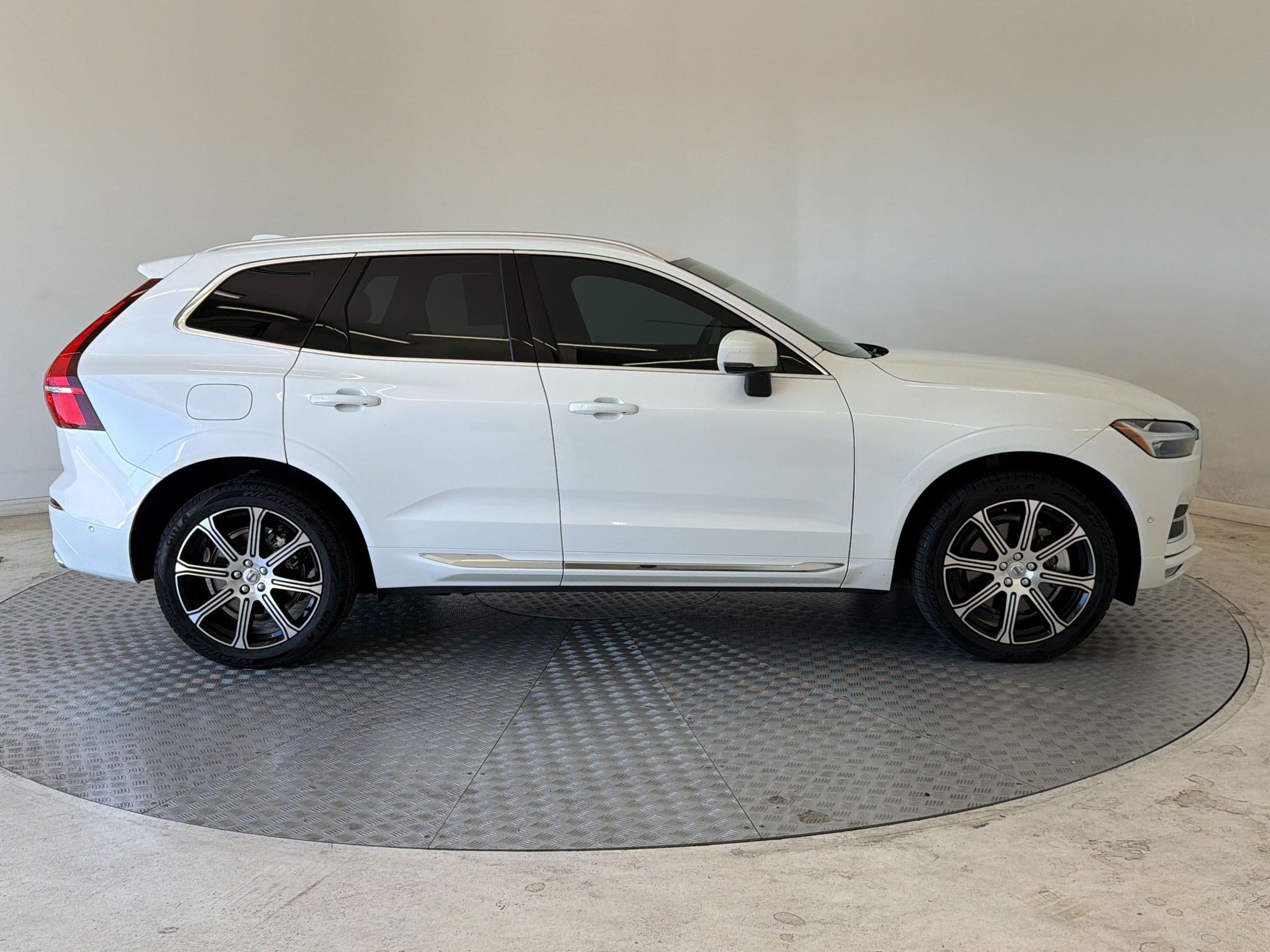 Used 2021 Volvo XC60 T6 Inscription w/ Advanced Package AWD/4WD image 8