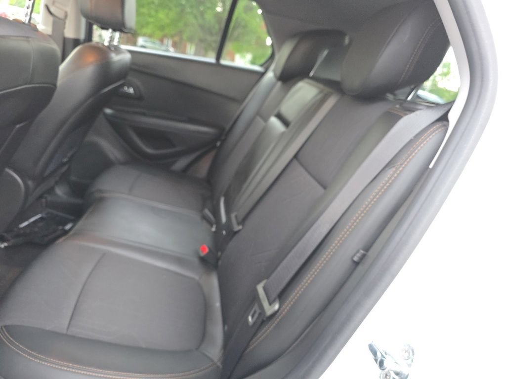 Used 2020 Chevrolet Trax LT w/ Driver Confidence Package AWD/4WD image 23