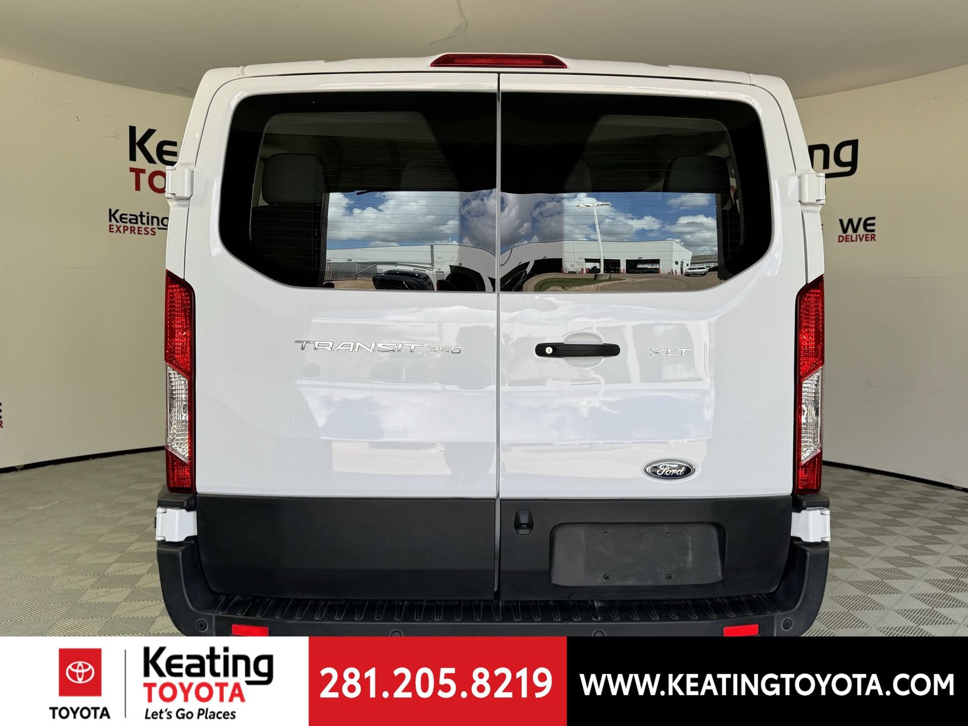 Used 2023 Ford Transit 350 XLT RWD image 6