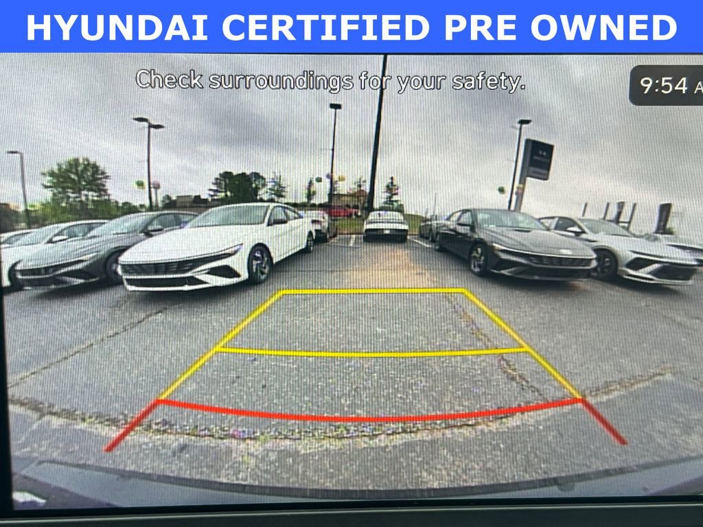 Used 2025 Hyundai Elantra Blue image 29