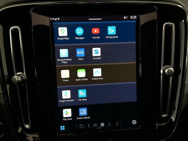 Certified 2023 Volvo XC40 B5 Plus w/ Climate Package image 12