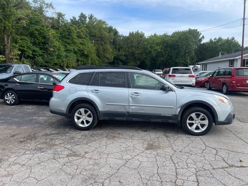 Used 2013 Subaru Outback 2.5i Premium w/ Popular Pkg 1A AWD/4WD image 4