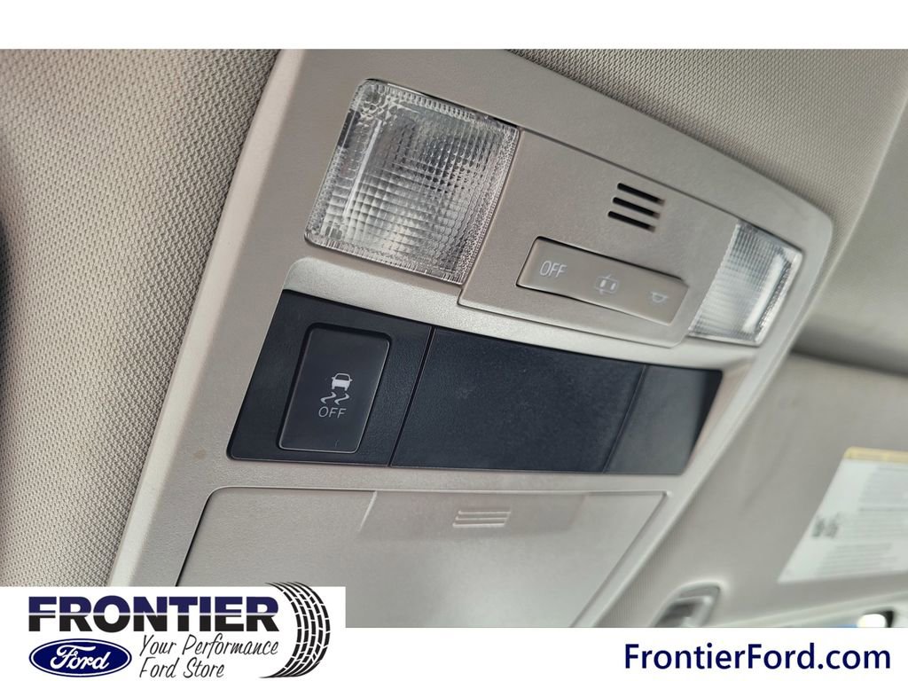 Used 2016 Toyota Tacoma SR image 21