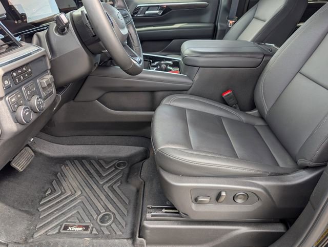 Used 2025 Chevrolet Tahoe Z71 w/ Comfort Package image 15