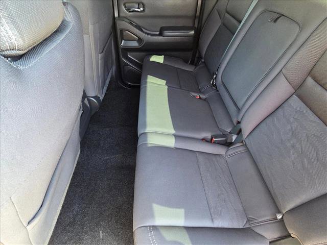 Used 2022 Nissan Frontier SV image 17