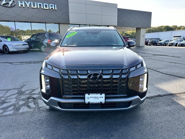 Used 2023 Hyundai Palisade Limited w/ Cargo Package image 2