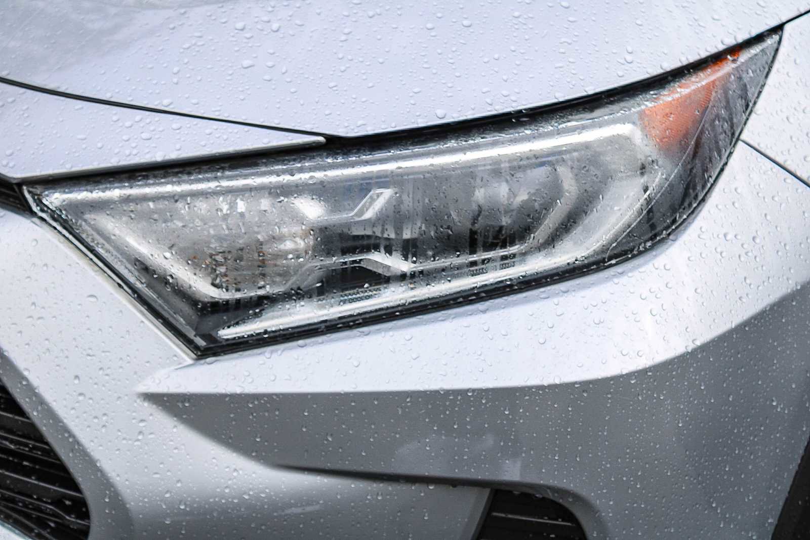 Used 2021 Toyota RAV4 XLE Premium w/ Carpet Mat Package (TMS) image 8