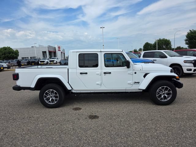 New 2026 Jeep Gladiator Sport AWD/4WD image 8