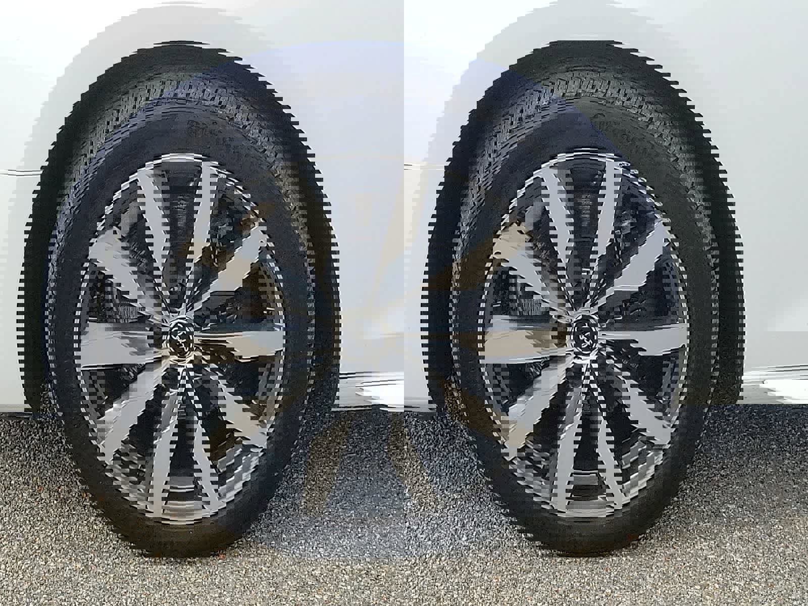 Used 2023 Audi A4 2.0T Premium w/ Convenience Package image 9