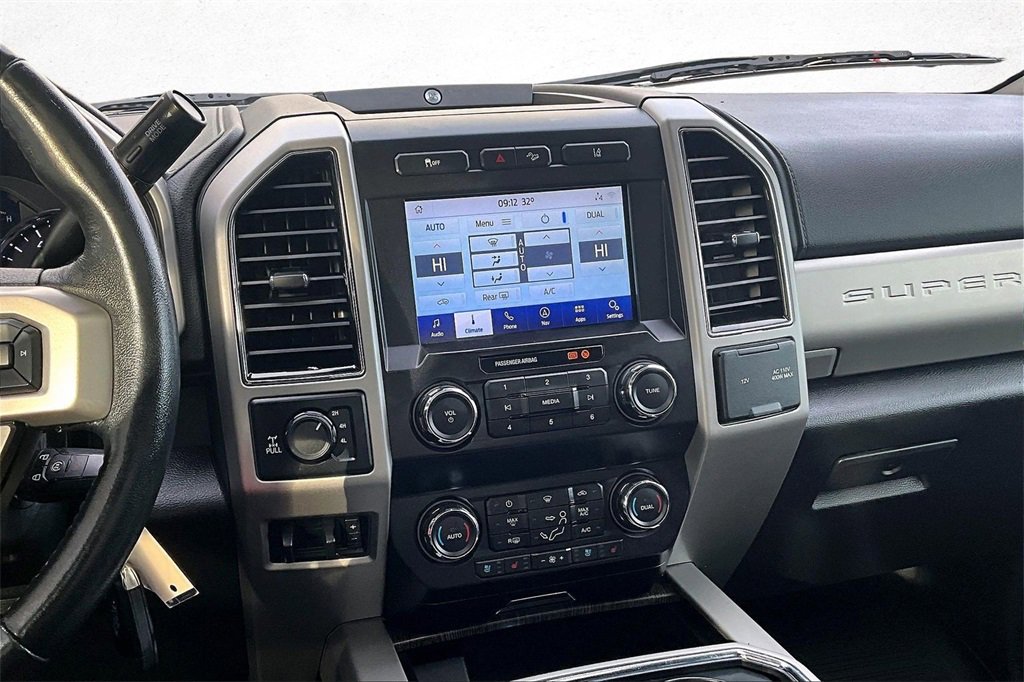 Used 2020 Ford F250 Lariat image 11