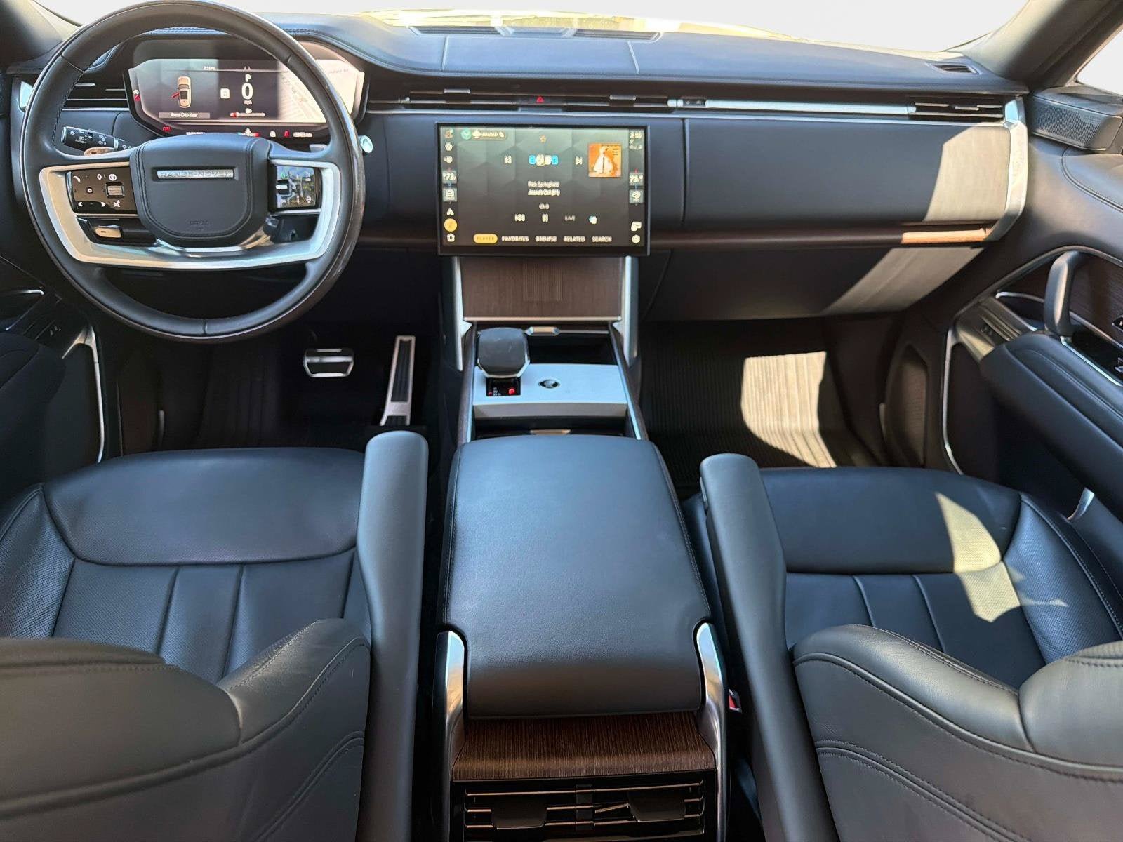 Used 2024 Land Rover Range Rover Long Wheelbase Autobiography AWD/4WD image 40