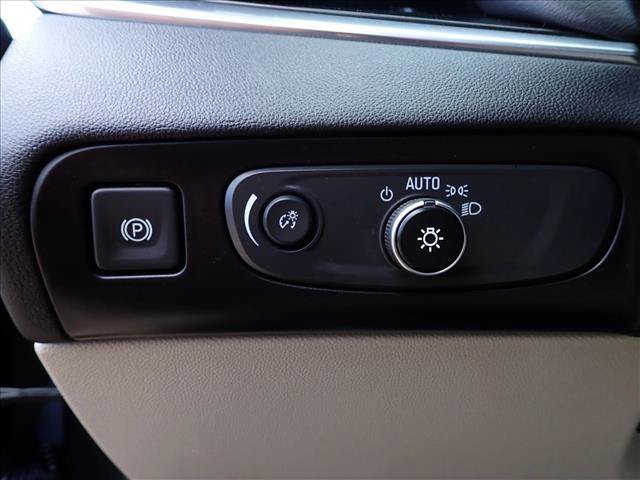 Used 2019 Buick Enclave Essence AWD/4WD image 16