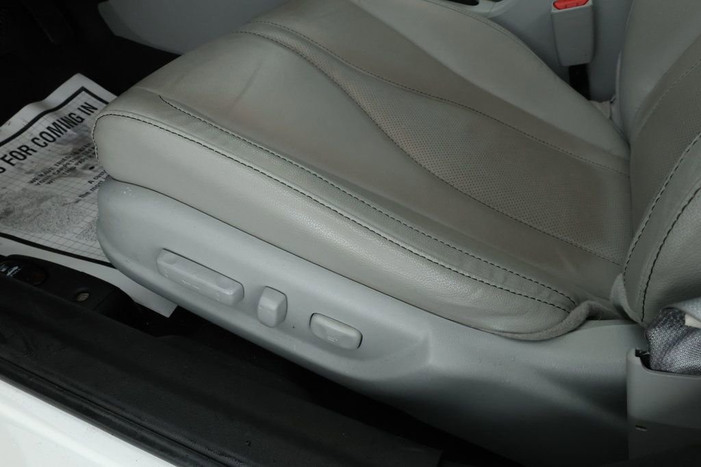 Used 2020 Acura ILX w/ Premium Package image 9