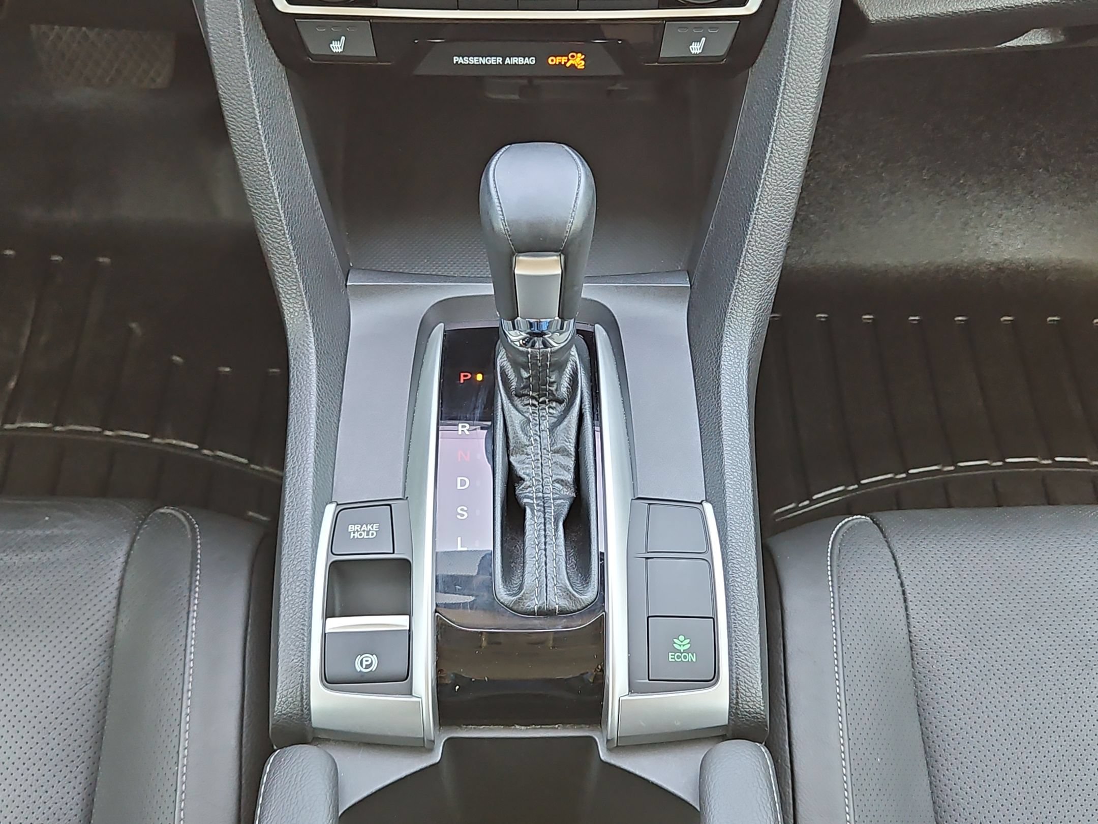 Used 2018 Honda Civic Touring image 19