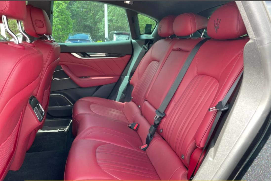 Used 2022 Maserati Levante GT AWD/4WD image 4