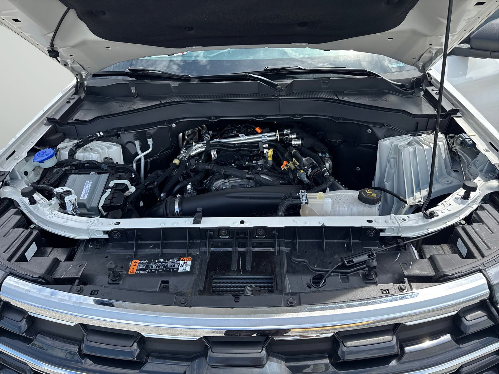 Used 2025 Ford Explorer Active RWD image 39