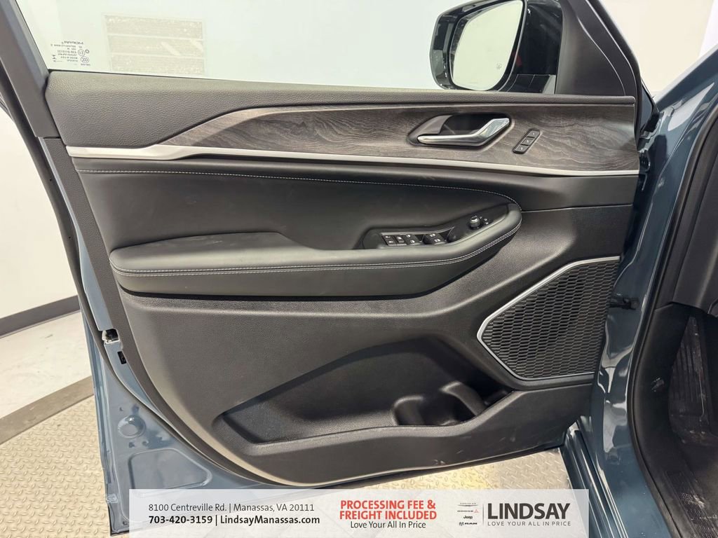 New 2026 Jeep Grand Cherokee Limited image 15