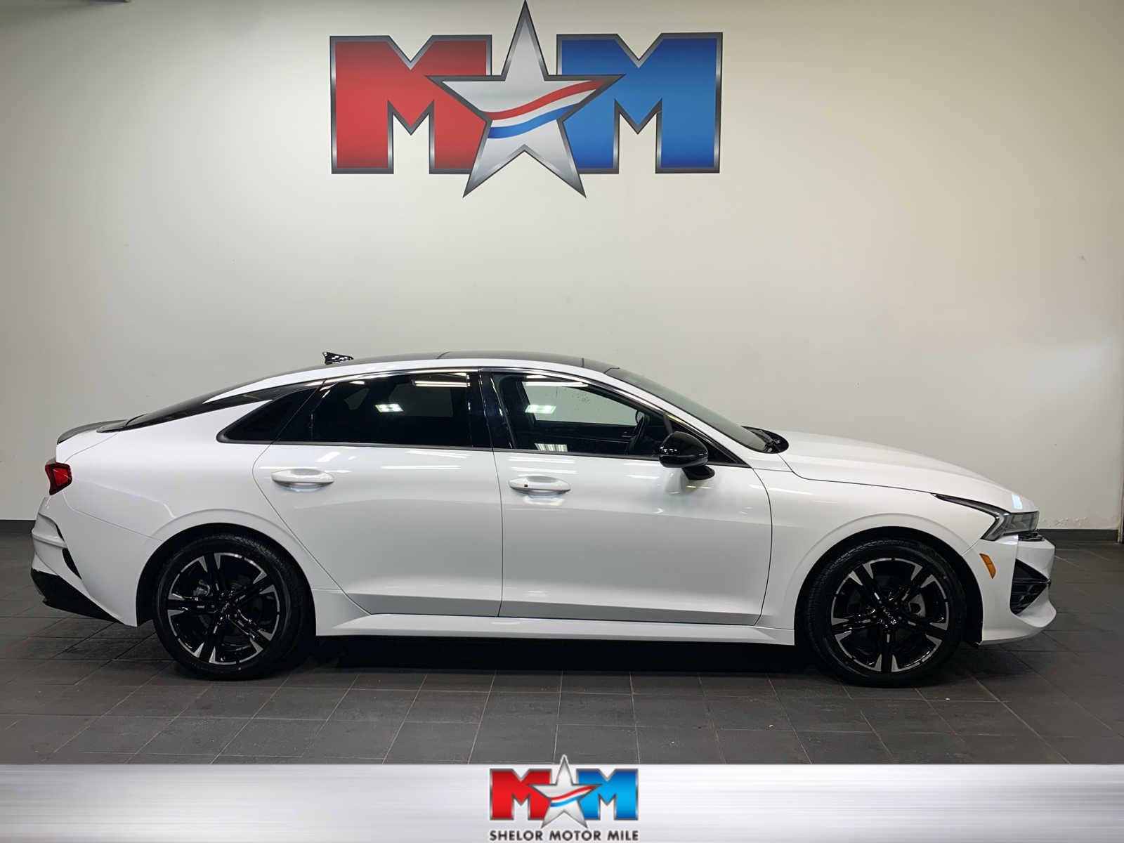 Used 2023 Kia K5 GT-Line image 1