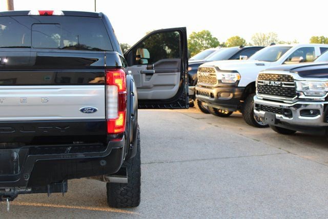 Used 2018 Ford F250 Limited w/ FX4 Off-Road Package AWD/4WD image 38