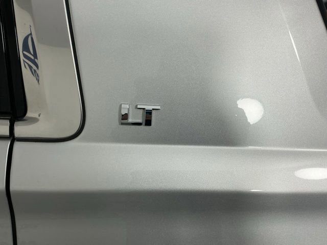 Used 2019 Chevrolet Suburban LT AWD/4WD image 20