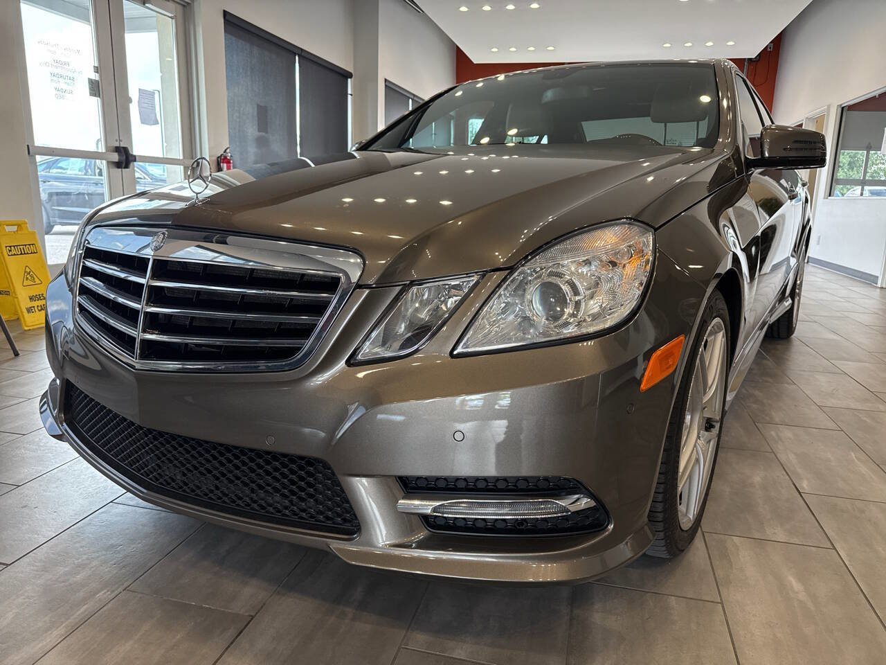 Used 2013 Mercedes-Benz E 350 4MATIC Sedan w/ Premium 1 Pkg image 3