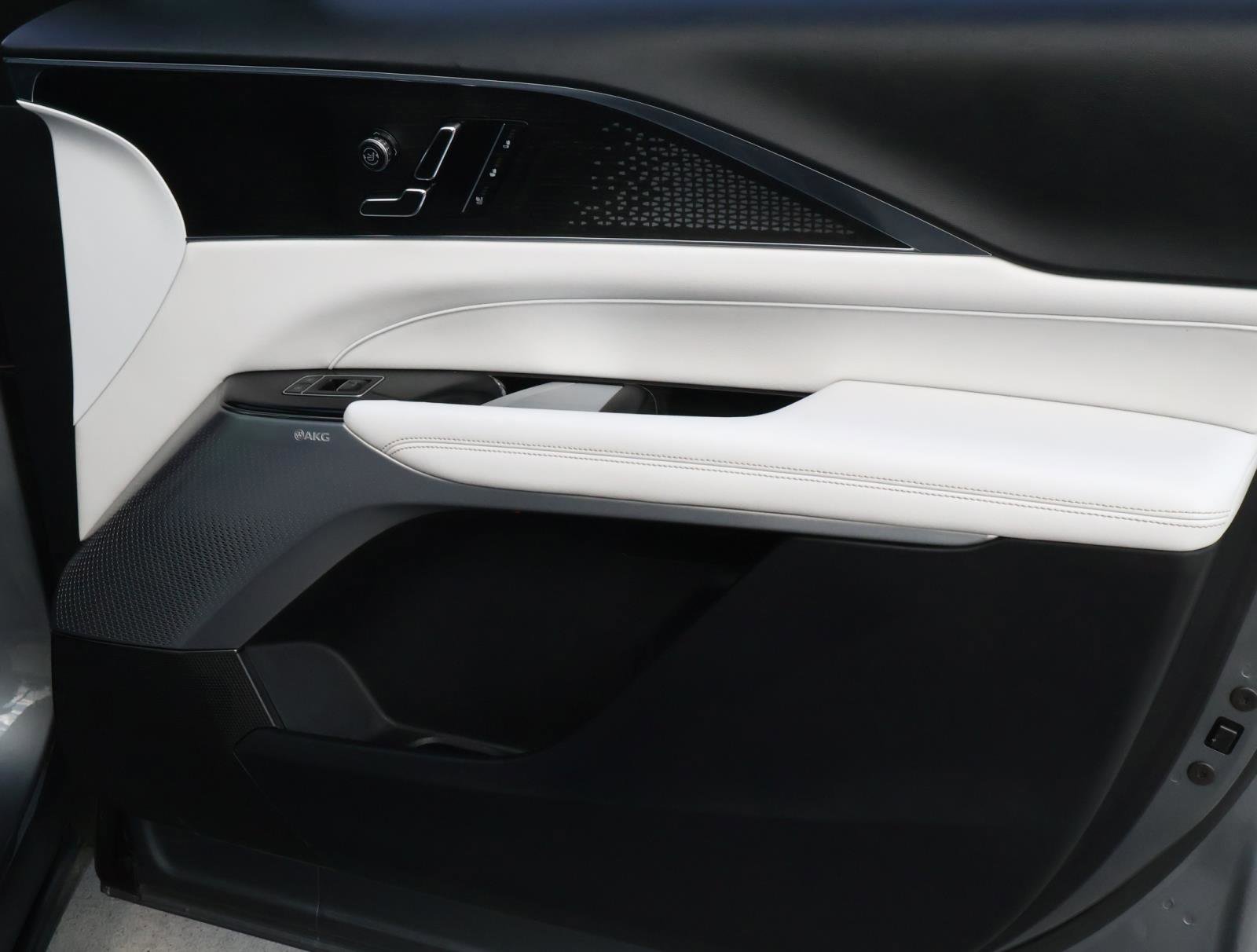 Certified 2023 Cadillac Lyriq 2WD image 22