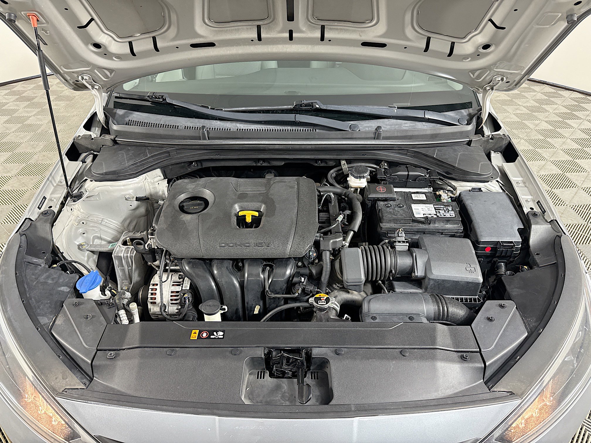 Used 2020 Hyundai Elantra SE image 38