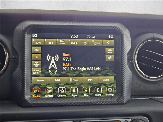 Used 2023 Jeep Gladiator Overland AWD/4WD image 10