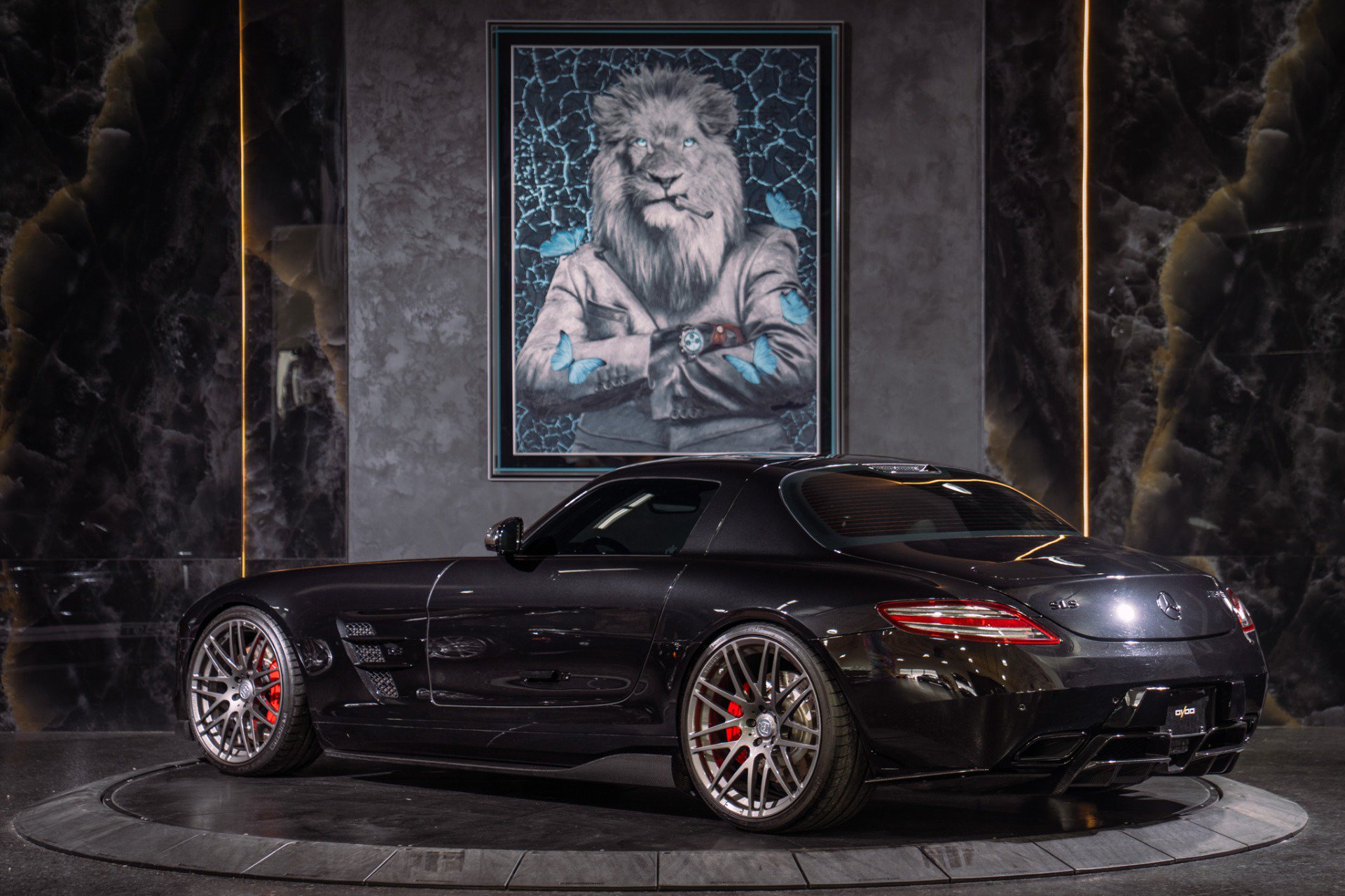 Used 2012 Mercedes-Benz SLS AMG Coupe image 4