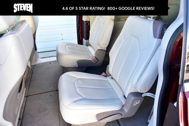 Used 2020 Chrysler Pacifica Touring-L image 11