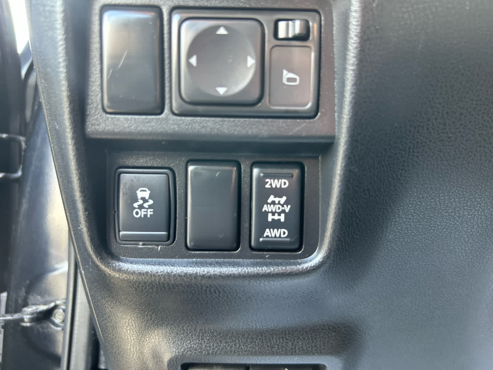 Used 2011 Nissan Juke SL AWD/4WD image 22