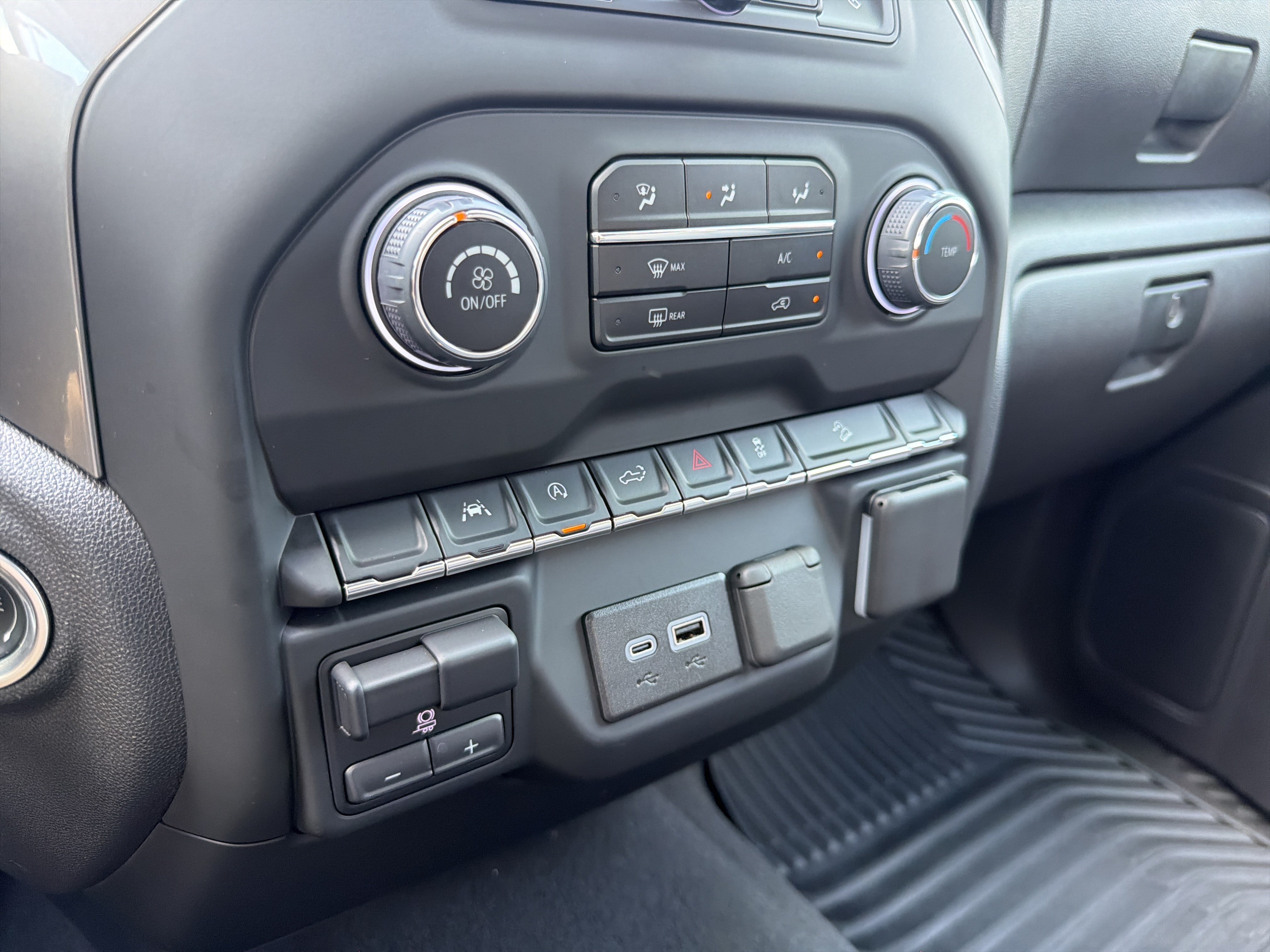 Used 2024 Chevrolet Silverado 1500 Custom Trail Boss AWD/4WD image 8