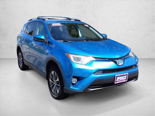 Certified 2017 Toyota RAV4 XLE w/ Convenience Package AWD/4WD image 6