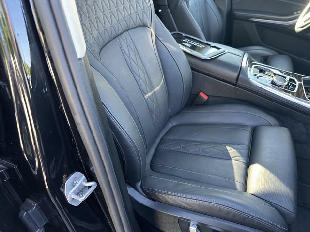 Used 2025 BMW X7 xDrive40i AWD/4WD image 27