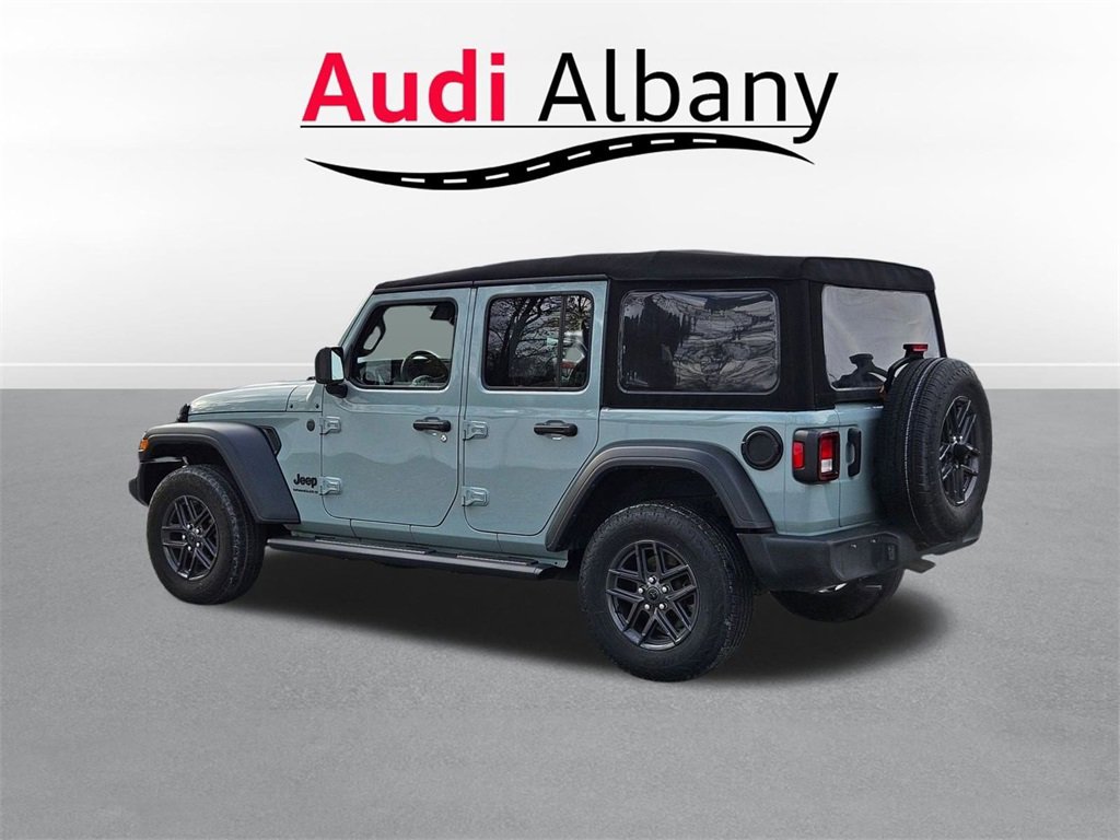 Used 2024 Jeep Wrangler Sport S image 5