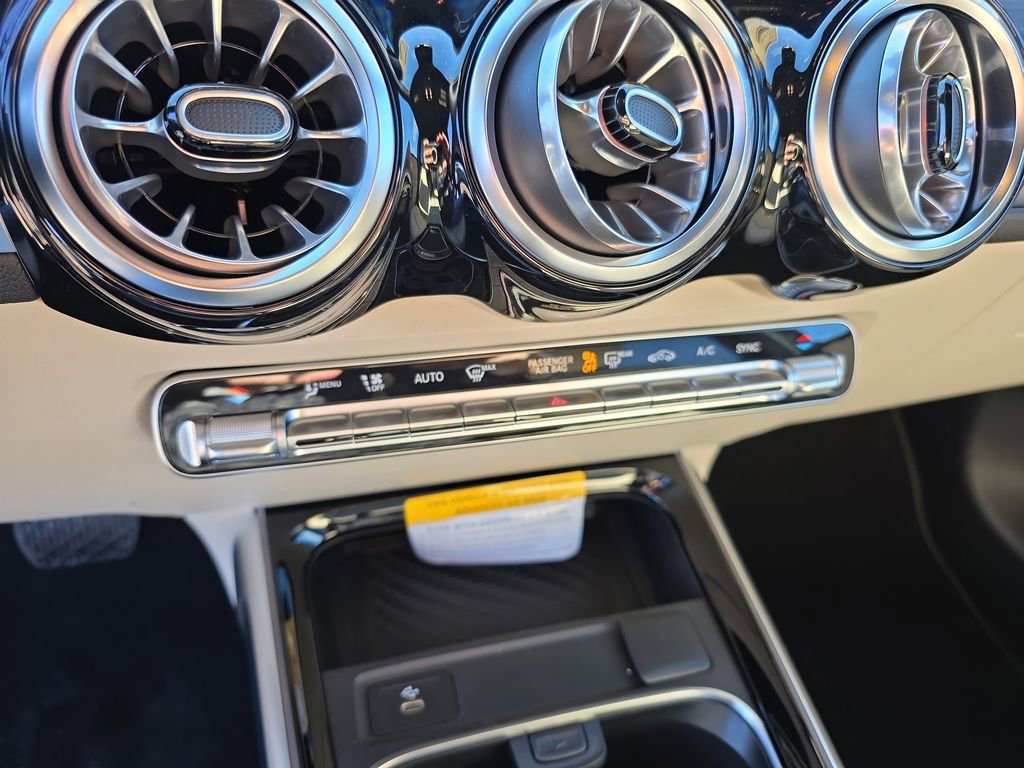 New 2026 Mercedes-Benz GLB 250 4MATIC image 16