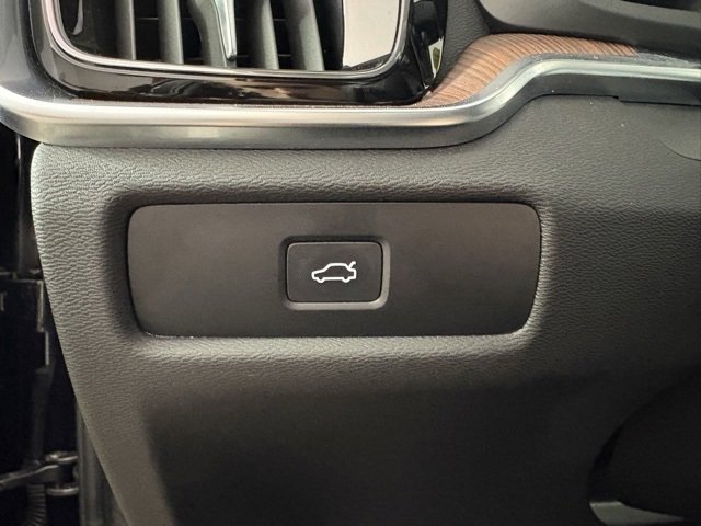 Used 2024 Volvo S60 B5 Plus image 15