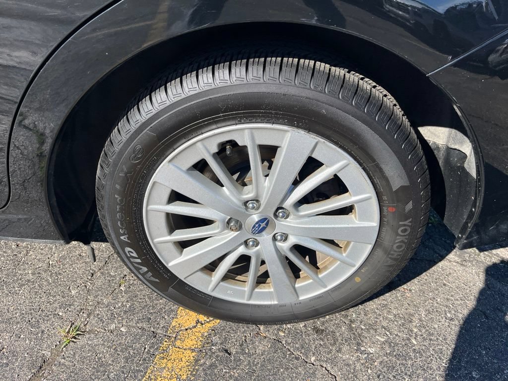 Used 2018 Subaru Impreza 2.0i Premium AWD/4WD image 11