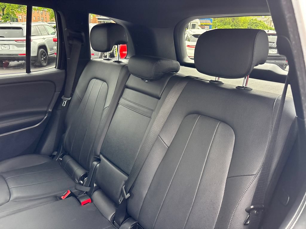 Used 2023 Mercedes-Benz GLB 250 4MATIC image 8